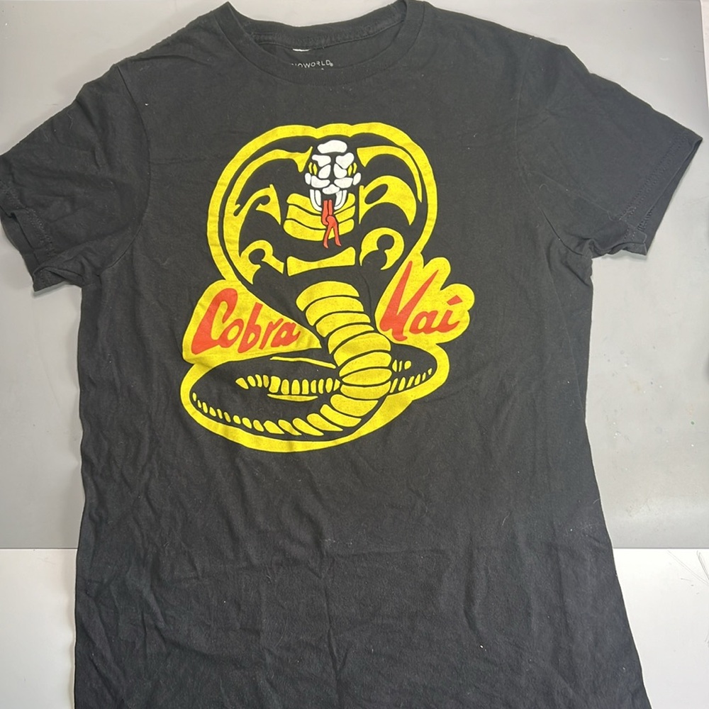 Vans Old Skool Cobra Kai Never Dies low canvas sneakers Men’s 8/Women’s 9.5. NWT - Picture 13 of 16